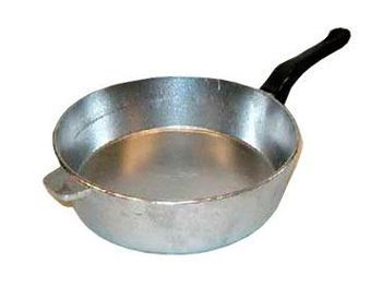 Сковорода Волг. ал. "Хозяюшка" d260мм. 12700 с пл. ручкой