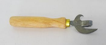 Консервооткрыватель с дер.руч. КО-1 1521 Д