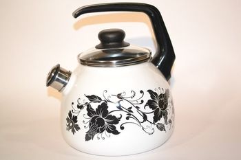 Чайник 2,0л."Imperio" 1RА12 Vitross со свист. (белоснежн.) Чер