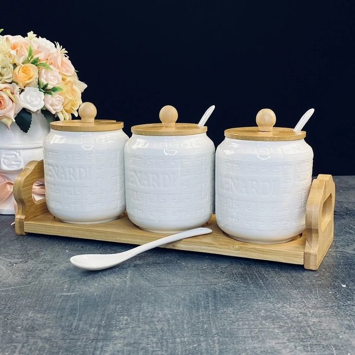 Набор банок 140-119 BAMBOO (3шт.*0,35л.)на бамб. подставке + ложки (подар.уп.) Набор банок 140-119 BAMBOO (3шт.*0,35л.)на бамб. подставке + ложки (подар.уп.)