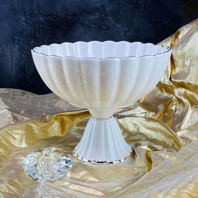 Конфетница 102-104 MARGARITA  15см. на ножке (подар. уп.)