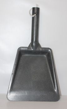 Совок д/мусора метал. Чеб.