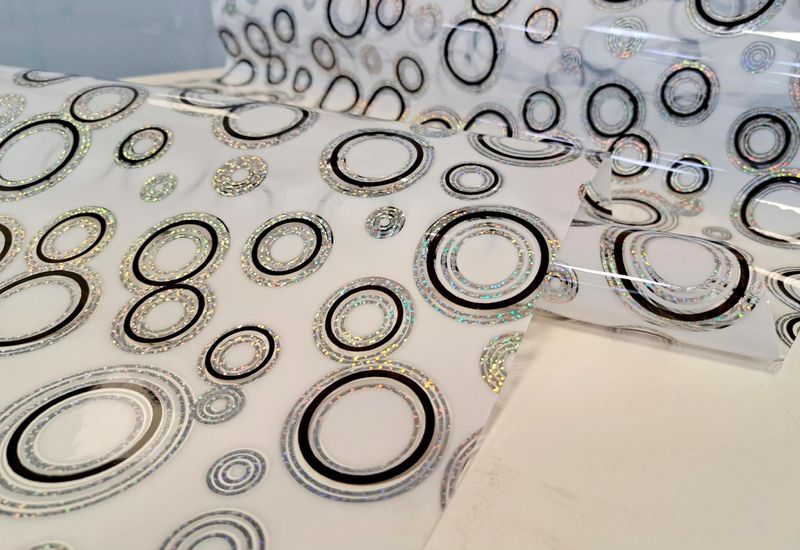 Клеенка силиконовая DEKORELLE 0,6мм. (0,6*20м.) 238-SW (серебро/белый фон)